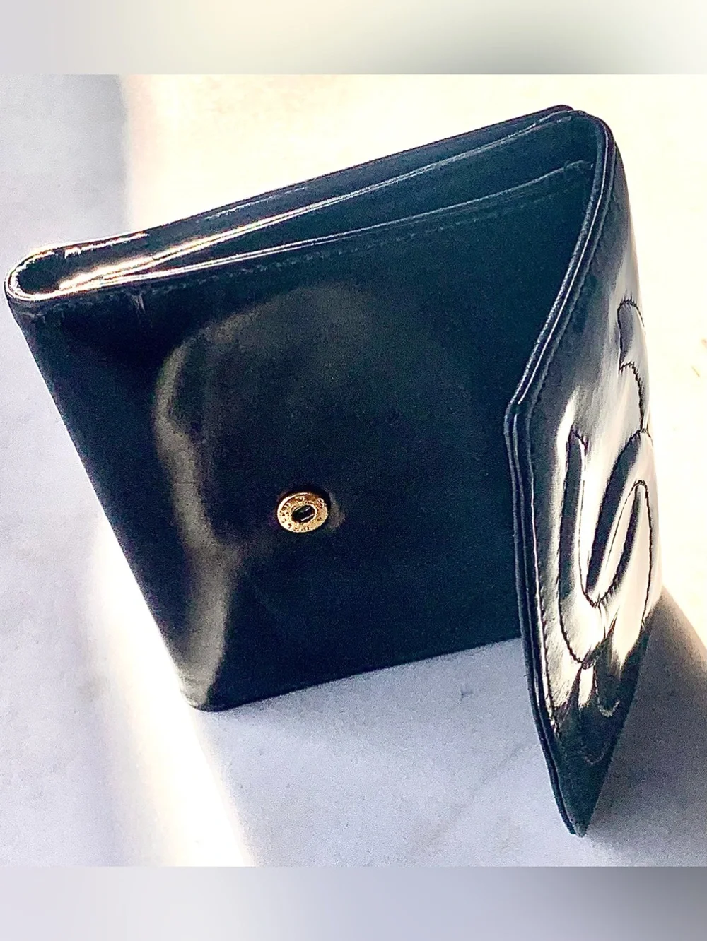 CHANEL Black Patent Leather Mini Bi-fold Wallet with CC Logo VINTAGE 1996